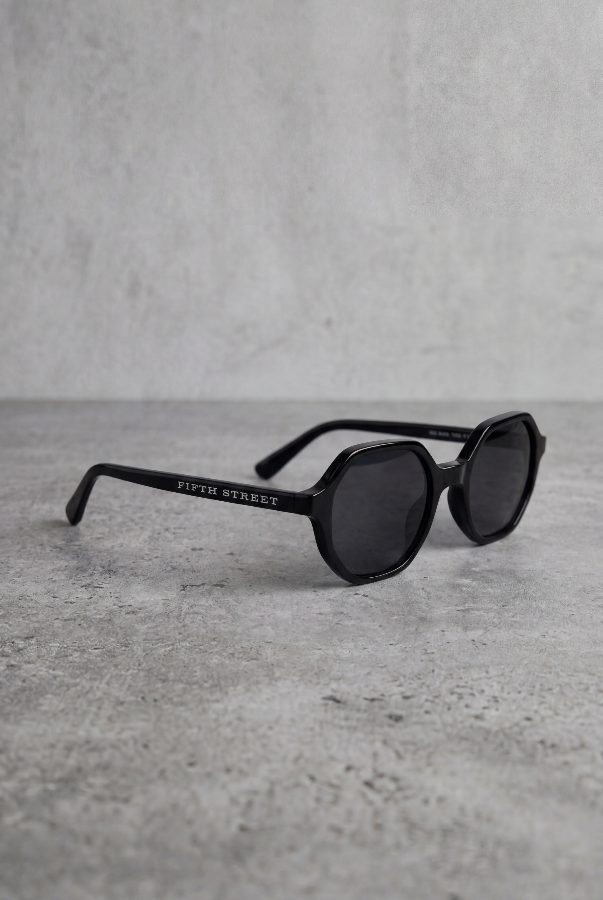 BLACK Glasses