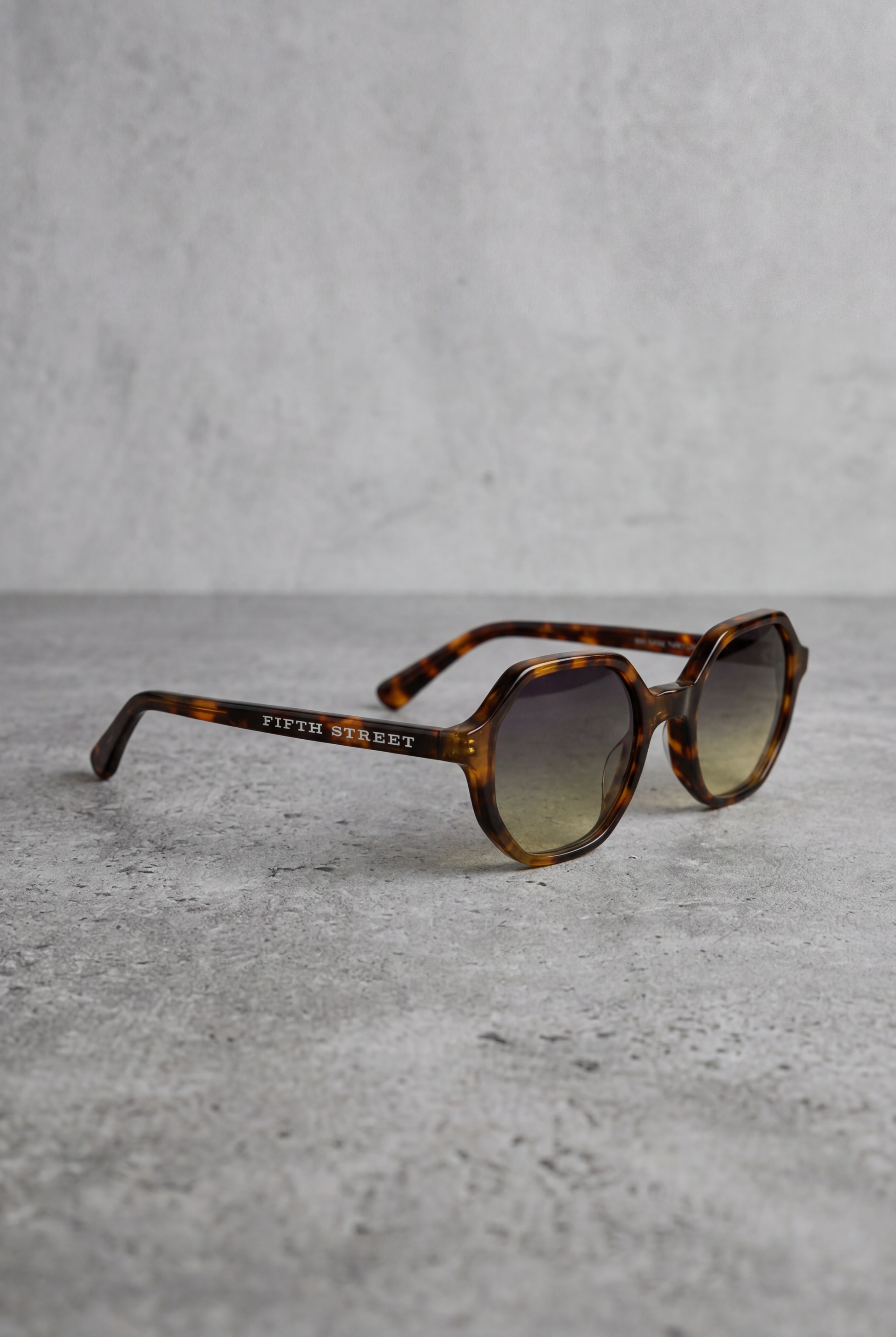 LEO Glasses